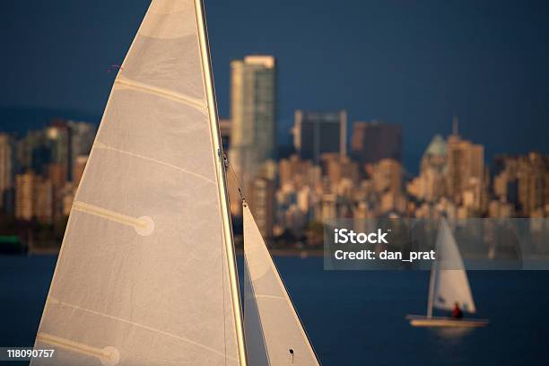 Photo libre de droit de Navigation À Voile banque d'images et plus d'images libres de droit de Activité de loisirs - Activité de loisirs, Bateau de plaisance, Bateau de voyageurs