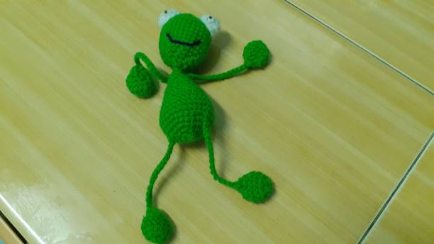 istock kids frog toys 1180912239