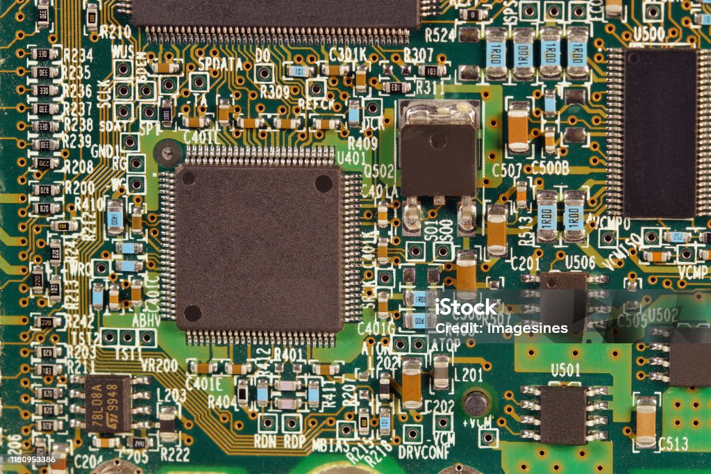 ginder Tactiel gevoel Chemie Computer Motherboard Close Up Macro Shot Of A Circuit Board With Electronic  Components Old Computer Hardware Technology Processor Information  Engineering Stock Photo - Download Image Now - iStock