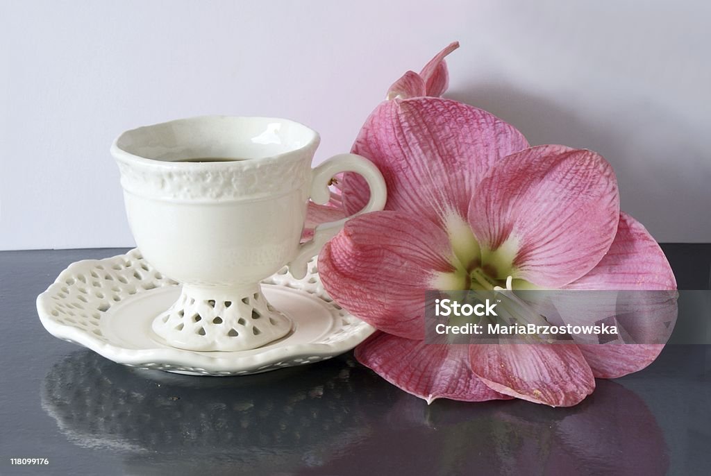 コーヒーや amarillis の花 - アマリリスのロイヤリティフリーストックフォト