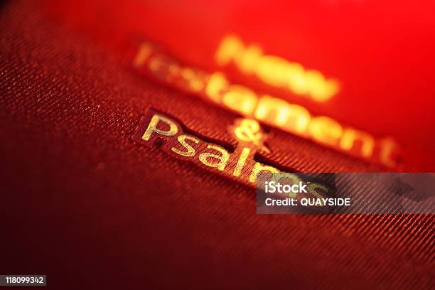 Nuovo Testamento E Salmi Libro - Fotografie stock e altre immagini di Bibbia - Bibbia, Chiesa, Composizione orizzontale