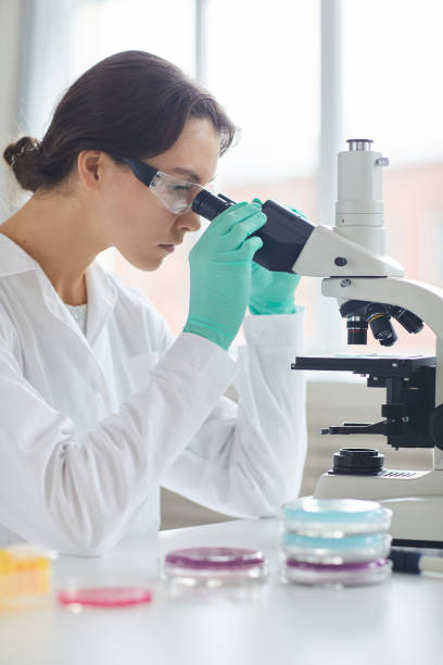 istock Side View of Beautiful Female Scientist 1181006631