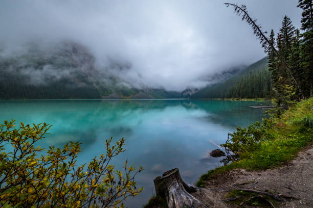 istock Lake Louise and Fairview Mountain 1181025124