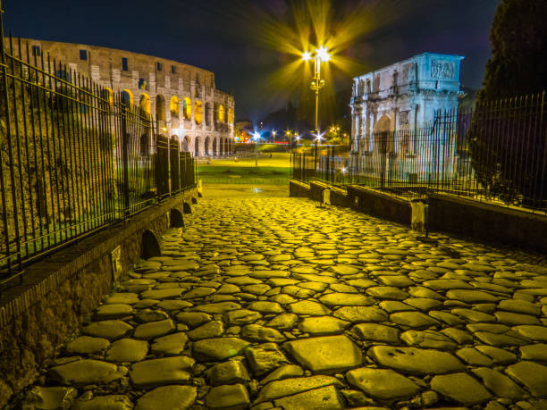 colosseum by night. rome, italy - imperial italy rome roman forum imagens e fotografias de stock