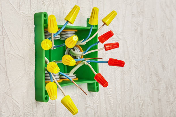 istock Twist-nut connection of electrical wires in wiring 1181051302