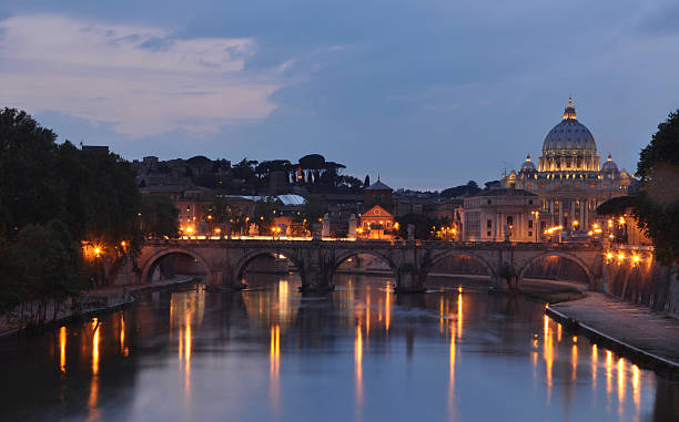 istock The Basilica of Saint Peter at Night 118105382