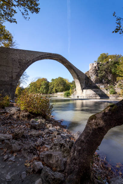 istock Stone arch bridge in Konitsa, Greece 1181064732