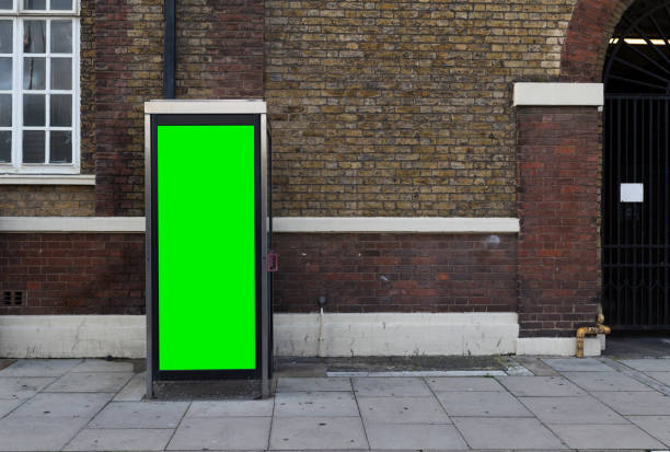 rectangle telephone booth for chroma key - england telephone telephone booth london england imagens e fotografias de stock