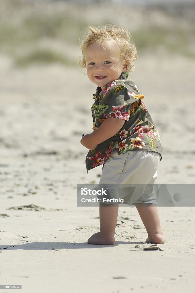 Feliz Criança pequena na praia - Royalty-free Ao Ar Livre Foto de stock