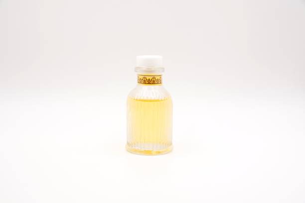 istock Home fragrance diffuser - tropical flower aroma 1181115687