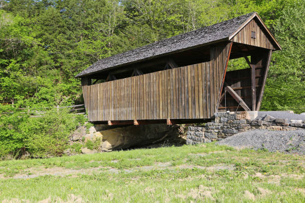 istock Side view at Indian Creek covered bridge, 1898 1181115863