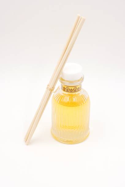 istock Home fragrance diffuser - tropical flower aroma 1181125816