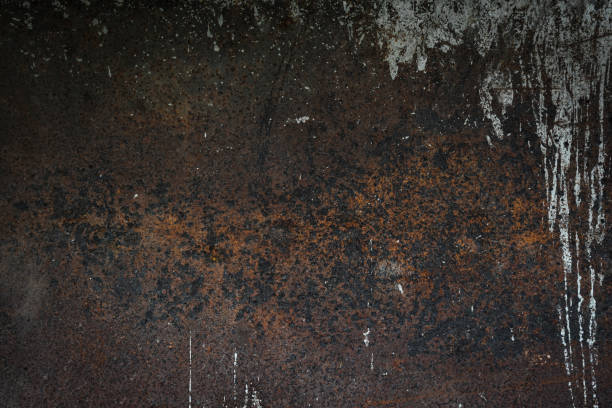 汚れた古い鋼板の質感と白い色の塗料の汚れに金属錆。 - rust rusty old rotting ストックフォトと画像