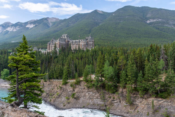 istock Surprise Corner Viewpoint in Banff, Canada 1181163986