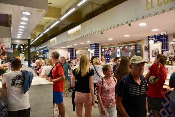 mercat de l'olivar, palma de mallorca, spain - shade people patio meat imagens e fotografias de stock