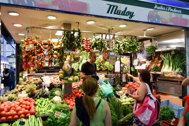 mercat de l'olivar, palma de mallorca, spain - shade people patio meat imagens e fotografias de stock