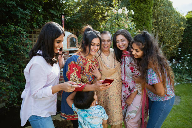 istock Family Looking At The Selfie 1181192364