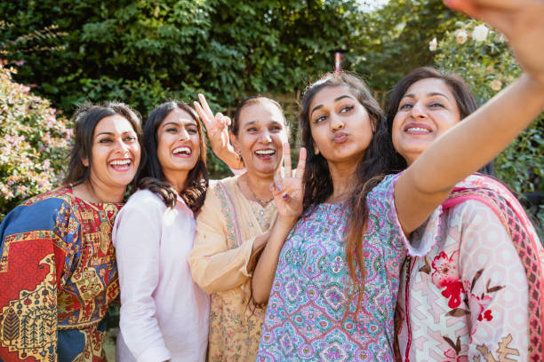 istock Selfies In The Garden 1181195491