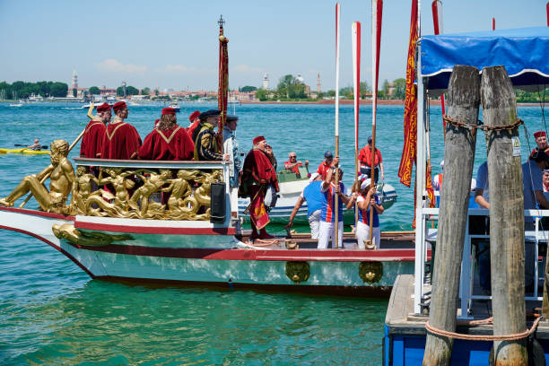 церемония бракосочетания моря - lido стоковые фото и изображения