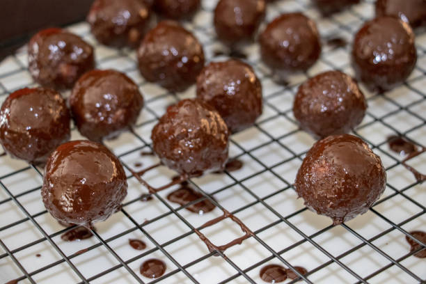 istock Delicious fresh chocolate balls in kitchen 1181199160