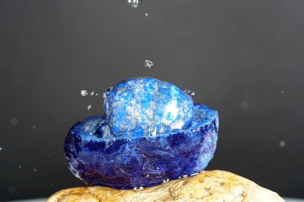 istock Its beautiful layers show that the agate is a layer stone. 1181219601