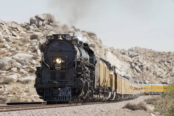 ユニオンパシフィック鉄道ビッグボーイズ蒸気機関車 - union pacific railway ストックフォトと画像