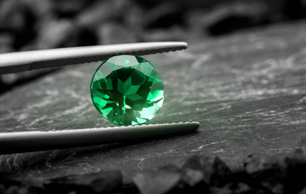 istock The emerald gemstone jewelry cut. 1181261470