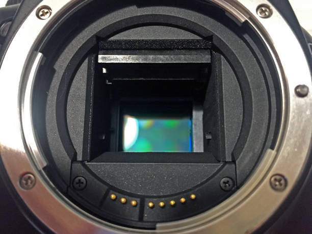 istock The open matrix of the mirror camera close-up 1181272827