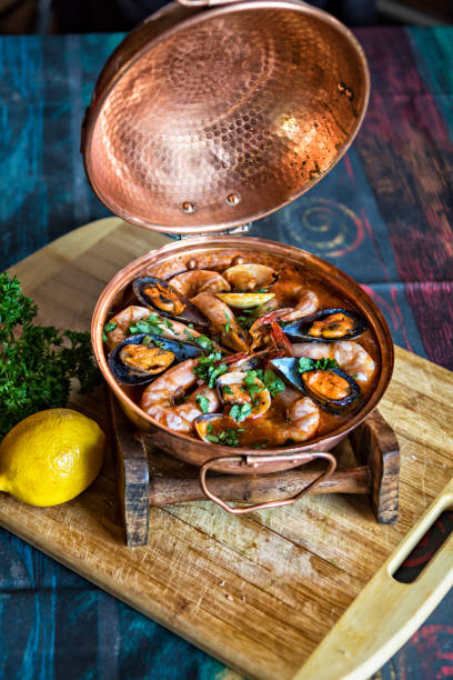 amoesijoas tradicionales portuguesas - steam steamed lemon food fotografías e imágenes de stock