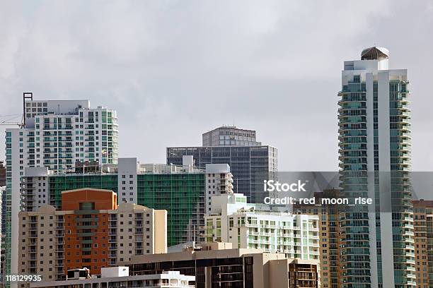 Miami Skyline Zbliżenie - zdjęcia stockowe i więcej obrazów Miami - Miami, Penthouse, Mieszkanie