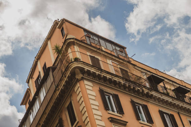 istock Roma Italian Streets 1181303343
