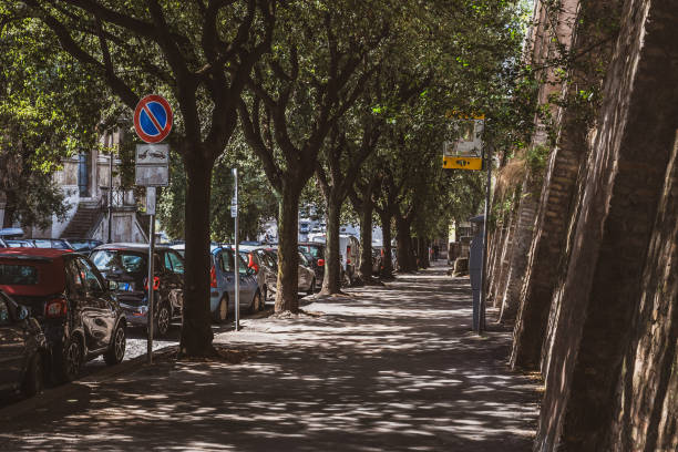 istock Roma Italian Streets 1181303439