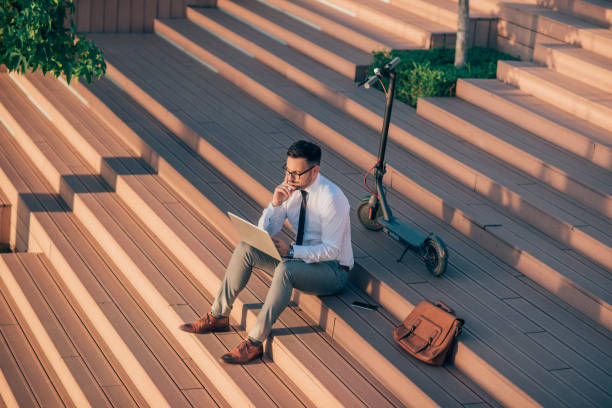 istock An entrepreneur working outside of his office 1181316654