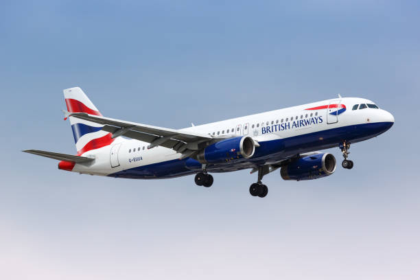 самолет airbus a320 авиакомпании british airways - heathrow airport стоковые фото и изображения