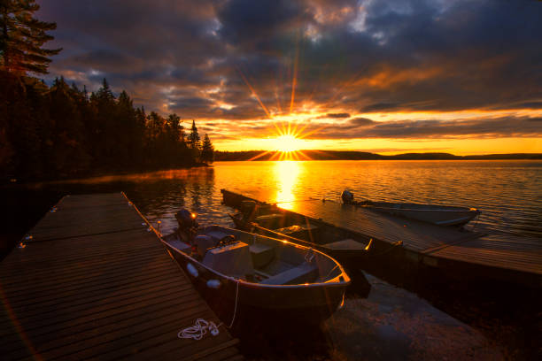 istock Sunrise at Smoke Lake 1181335271