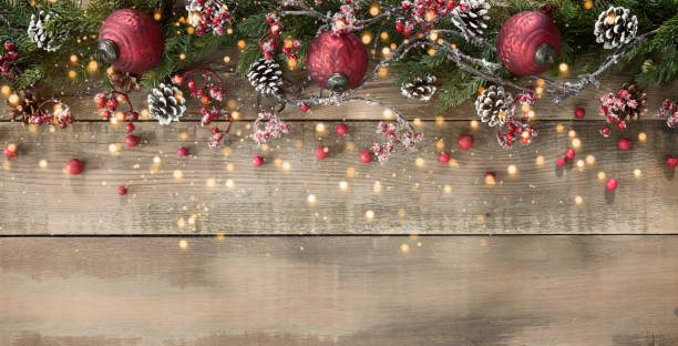 fundo do ornamento e da festão do natal na madeira - christmas frame wreath garland - fotografias e filmes do acervo