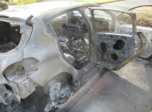 istock Cars torched  Vandalism 1181343280