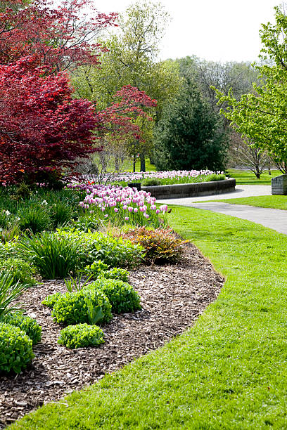istock Beautiful Gardens of Niagara 118134509