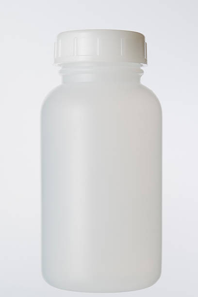 bottiglia vuota - medicine pill bottle healthcare and medicine studio shot foto e immagini stock