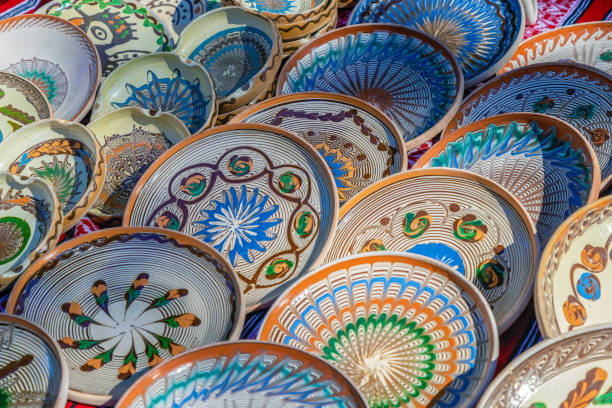 istock Background with Romanian traditional ceramic, Horezu, Romania 1181373068