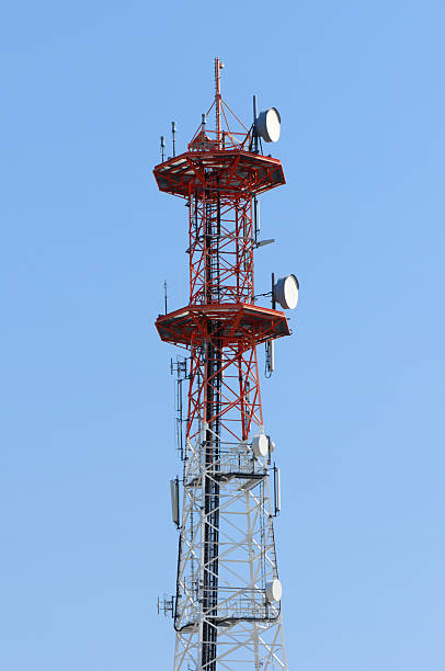 通信塔携帯電話基地局 - sendemast ストックフォトと画像