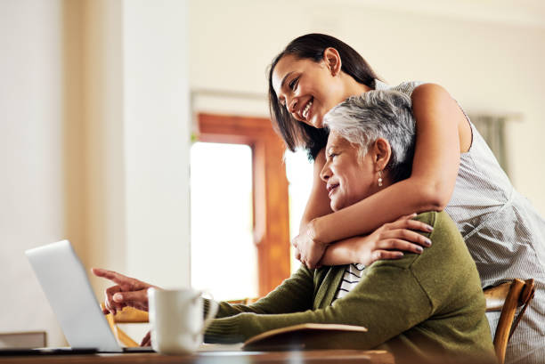 istock I need to show you something 1181416333