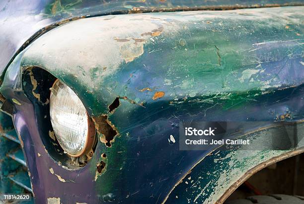 Stary Samochód - zdjęcia stockowe i więcej obrazów Bez ludzi - Bez ludzi, Czas, Dziura