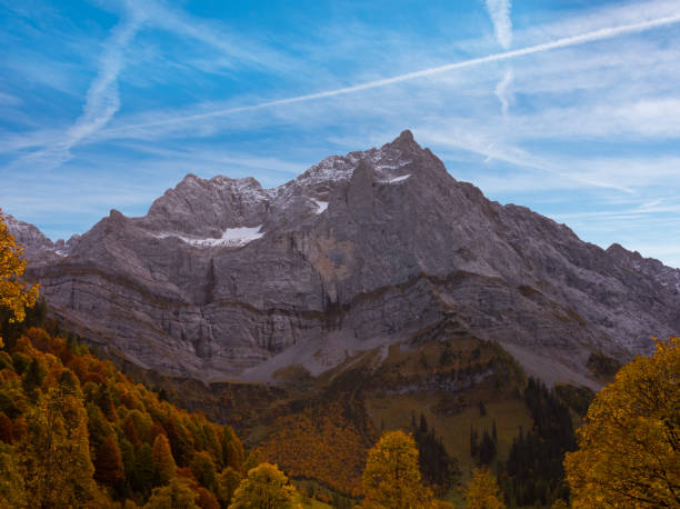 istock Autumn in the karwendel mountains 1181442577