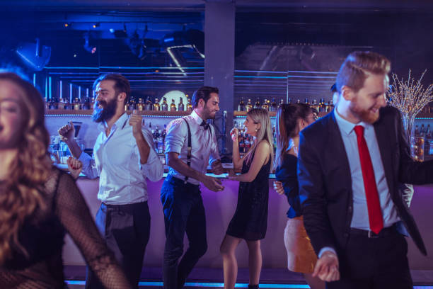 istock Date in the nightclub 1181488096