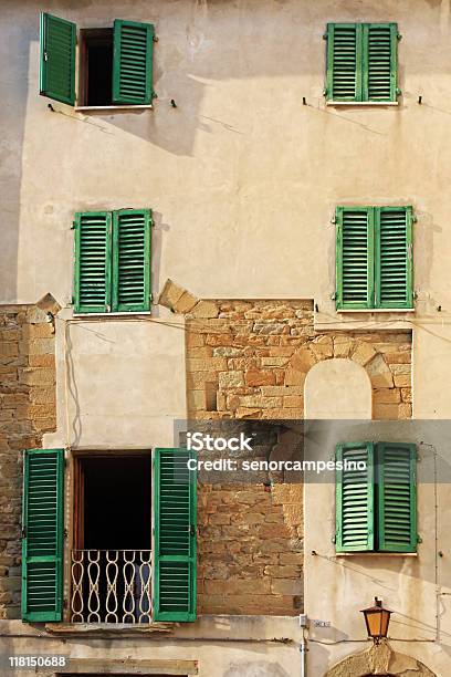 Fenster Und Balkon Stockfoto und mehr Bilder von Arezzo - Arezzo, Architektur, Balkon
