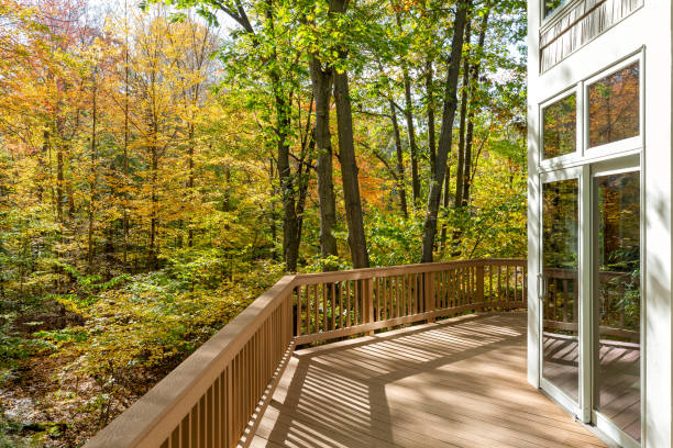 istock Large Deck on Home in the Woods 1181508173