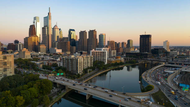 istock Sunset Light Days End North Side Philadelphia Pennsylvania Downtown 1181529601