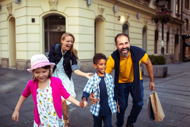 istock Family Shopping 1181543768