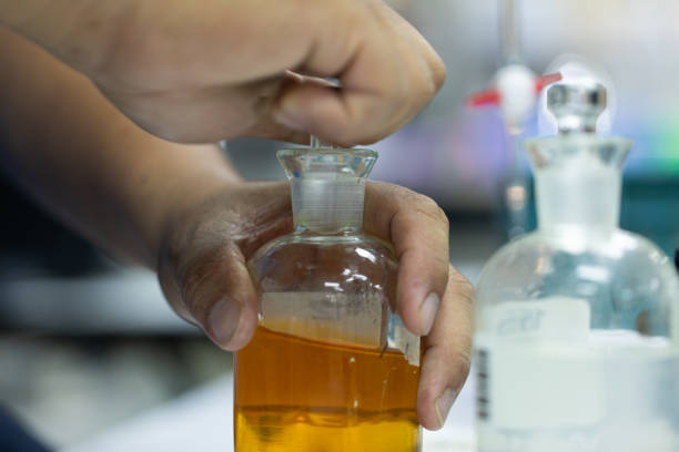 istock Analysis of Dissolved Oxygen(OD),BOD and Alkalinity in Laboratory. 1181580237